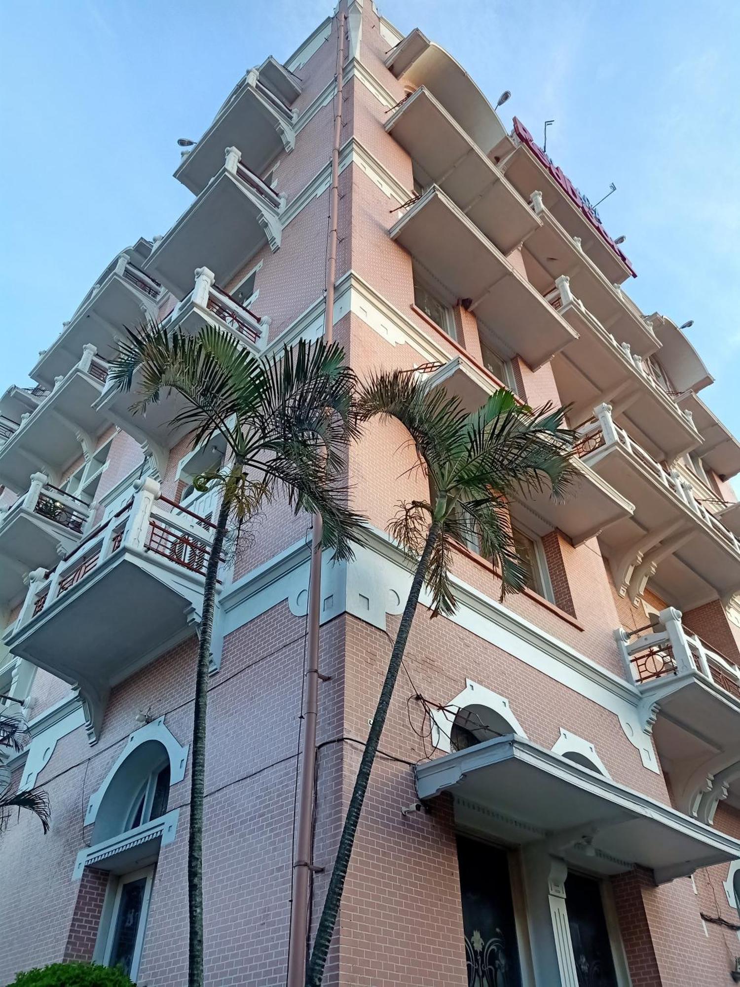 Hotel Niagara Lawang Exterior photo